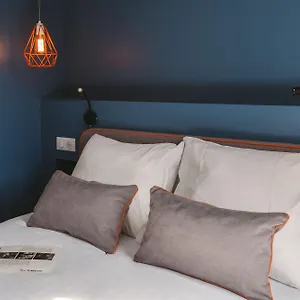 Hotel Le Petit Cosy Paris